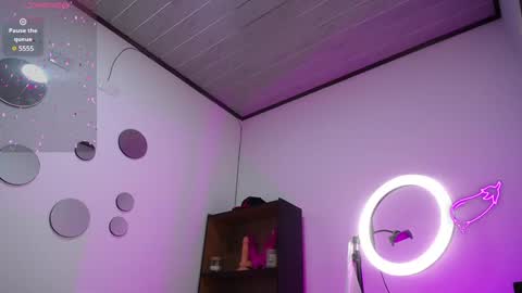 Snapshot of the_best_fox chatting on 12.11.24 the girl of your dreams online show from 12.11.24