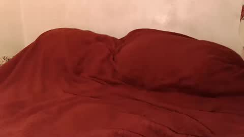 Snapshot of the_couple1 chatting on 03.13.26 the_couple1 online show from 03.13.26