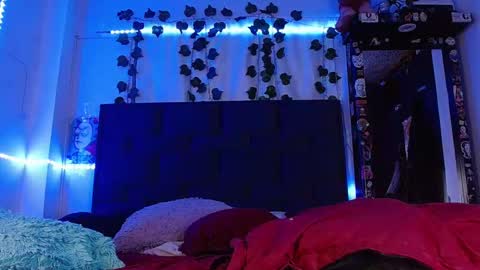 Snapshot of the_lesbian_game chatting on 03.10.25 the_lesbian_game online show from 03.10.25