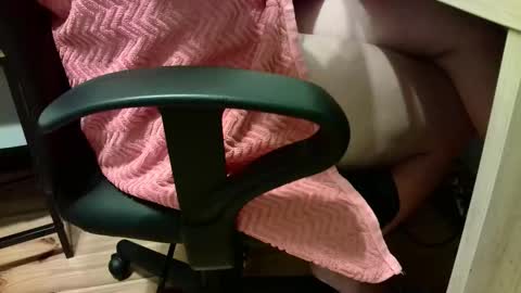 Stephan 34  Cassandra 25 online show from 10.27.25