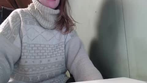 Snapshot of the_prettywondder chatting on 03.05.25 Ekye online show from 03.05.25