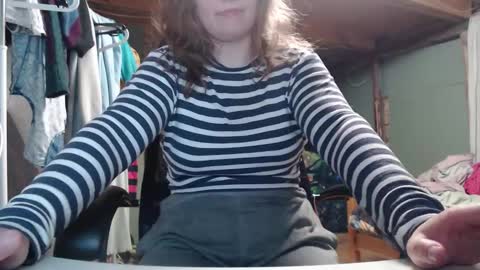 Snapshot of the_prettywondder chatting on 09.25.25 Ekye online show from 09.25.25