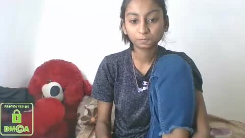 Snapshot of the_right_girl chatting on 12.24.24 Suzan Sexy online show from 12.24.24