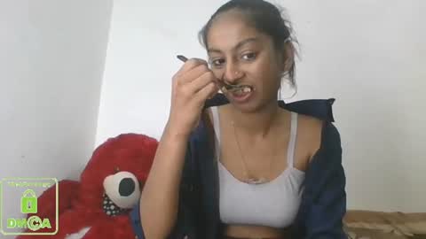 Snapshot of the_right_girl chatting on 01.09.25 Suzan Sexy online show from 01.09.25