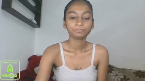 Snapshot of the_right_girl chatting on 02.19.25 Suzan Sexy online show from 02.19.25