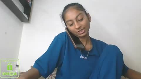 Snapshot of the_right_girl chatting on 03.10.25 Suzan Sexy online show from 03.10.25