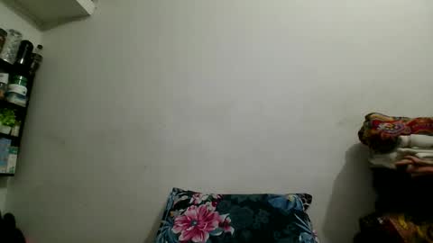 Snapshot of the_right_girl chatting on 10.19.25 Suzan Sexy online show from 10.19.25