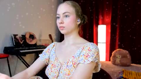 Ally    STREAMING ON TWITCH NOW Check my Twitter for updates online show from 01.17.26