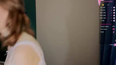 Snapshot of the_vickky chatting on 02.12.26 Vicky online show from 02.12.26