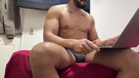 Snapshot of thearcher56 chatting on 09.12.25 thearcher56 online show from 09.12.25