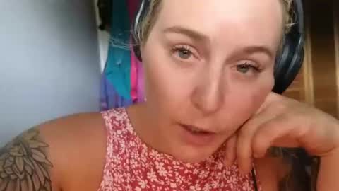 theauroramae -  online show from 06.12.26