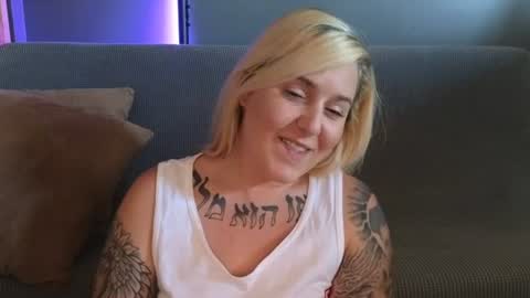 theauroramae -  online show from 06.19.26