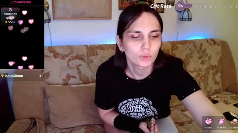 Snapshot of thebl4ckhearts chatting on 04.01.26 Daria and Diana 3 online show from 04.01.26