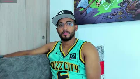 Snapshot of theblack_frank chatting on 04.25.26 theblack_frank online show from 04.25.26