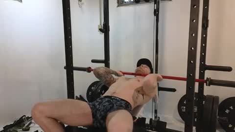 Snapshot of thebrentsavage chatting on 02.03.25 thebrentsavage online show from 02.03.25