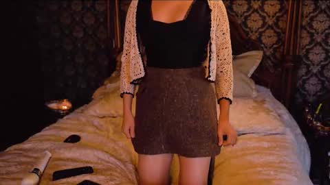 Joan online show from 11.26.25