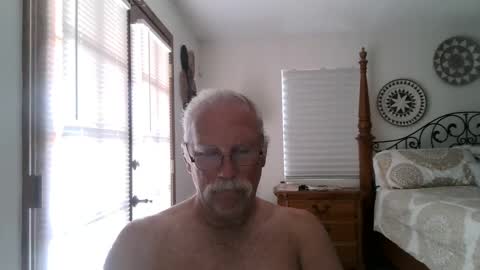 Snapshot of thecooltool_1 chatting on 10.09.25 thecooltool_1 online show from 10.09.25