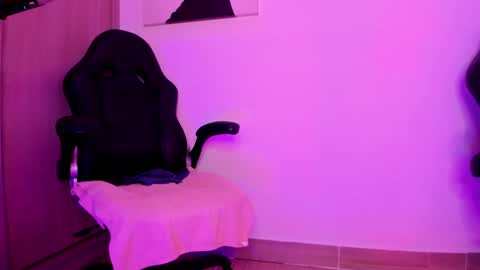 Alicia Alikath  online show from 01.09.25