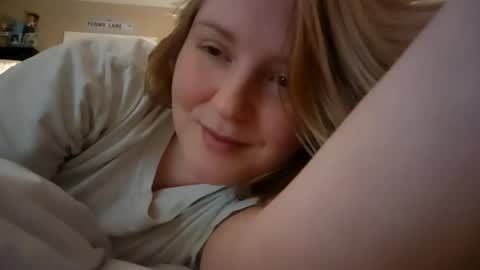 Snapshot of thedancingalien chatting on 12.29.24 Kassandra Grant online show from 12.29.24