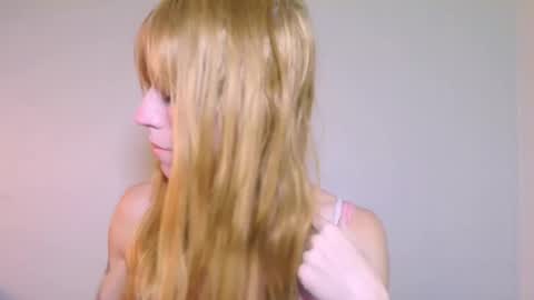 Snapshot of thedollxxxperience chatting on 11.10.25 Yolanda online show from 11.10.25