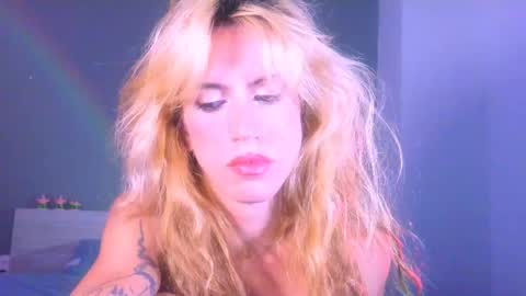 Snapshot of thedollxxxperience chatting on 05.12.26 Yolanda online show from 05.12.26