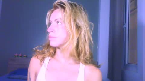 Snapshot of thedollxxxperience chatting on 05.28.26 Yolanda online show from 05.28.26