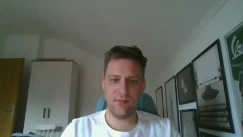 Snapshot of thedon2123 chatting on 12.24.24 thedon2123 online show from 12.24.24