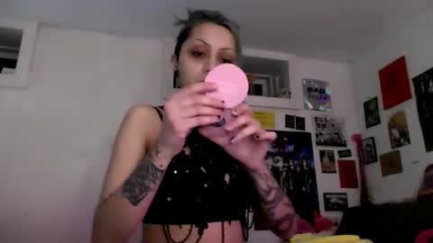 Snapshot of theeking_venus chatting on 12.08.24 KIng Venus online show from 12.08.24