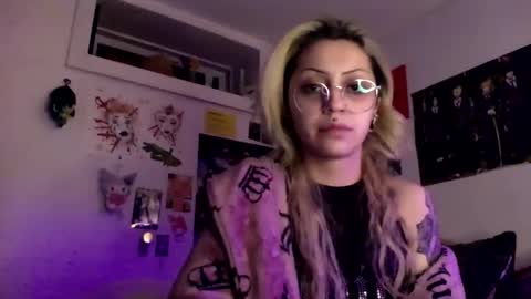 Snapshot of theeking_venus chatting on 12.23.24 KIng Venus online show from 12.23.24