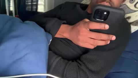 Snapshot of theeshooterr chatting on 12.24.24 theeshooterr online show from 12.24.24