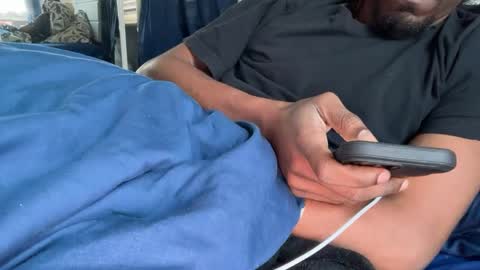 Snapshot of theeshooterr chatting on 12.26.24 theeshooterr online show from 12.26.24