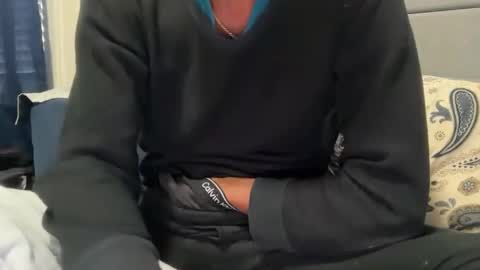 Snapshot of theeshooterr chatting on 12.28.24 theeshooterr online show from 12.28.24