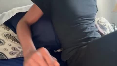 Snapshot of theeshooterr chatting on 01.02.25 theeshooterr online show from 01.02.25