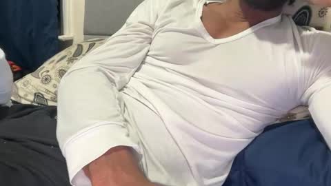 Snapshot of theeshooterr chatting on 01.05.25 theeshooterr online show from 01.05.25