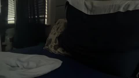 Snapshot of theeshooterr chatting on 01.19.25 theeshooterr online show from 01.19.25