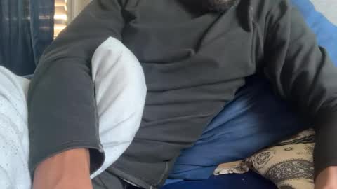 Snapshot of theeshooterr chatting on 01.25.25 theeshooterr online show from 01.25.25