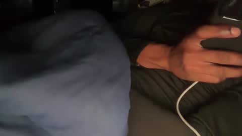 Snapshot of theeshooterr chatting on 01.25.25 theeshooterr online show from 01.25.25