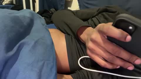 Snapshot of theeshooterr chatting on 02.11.25 theeshooterr online show from 02.11.25