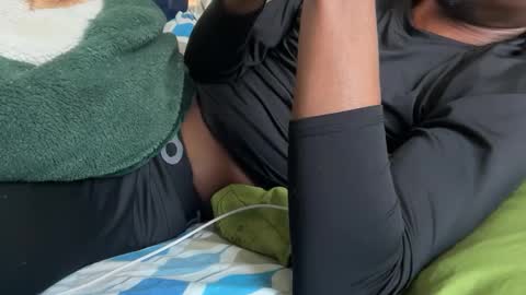 Snapshot of theeshooterr chatting on 02.18.25 theeshooterr online show from 02.18.25