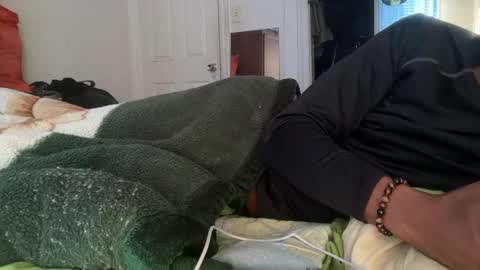 Snapshot of theeshooterr chatting on 02.23.25 theeshooterr online show from 02.23.25