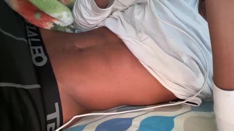 Snapshot of theeshooterr chatting on 03.10.25 theeshooterr online show from 03.10.25