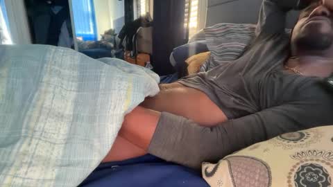 Snapshot of theeshooterr chatting on 10.09.25 theeshooterr online show from 10.09.25