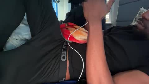 Snapshot of theeshooterr chatting on 11.16.25 theeshooterr online show from 11.16.25