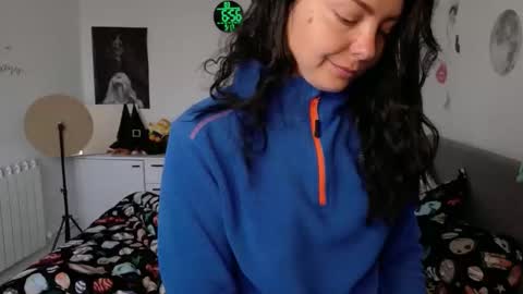 TheFarmergirl online show from 05.17.26