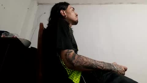 independent Model online show from 03.06.25