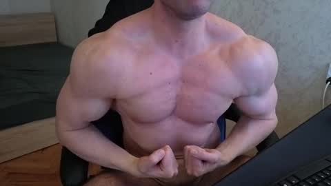 Snapshot of thefitgiant chatting on 02.17.25 Vince online show from 02.17.25
