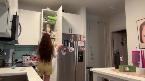 Snapshot of thegabzilla chatting on 09.18.25 thegabzilla online show from 09.18.25