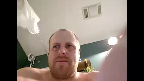 Snapshot of thehammerxx chatting on 10.28.25 thehammerxx online show from 10.28.25