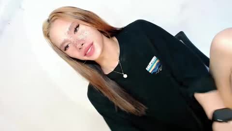 Snapshot of thehornygirl_laisa chatting on 01.14.25 laisa online show from 01.14.25