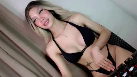 Snapshot of thehornygirl_laisa chatting on 10.09.25 laisa online show from 10.09.25